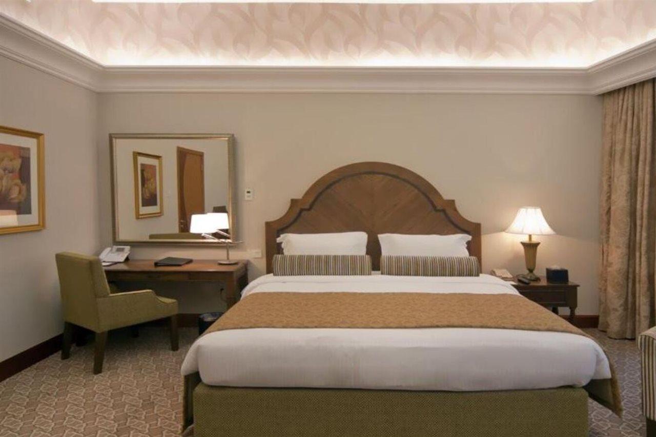 Ayla Hotel Al Ain Exteriör bild